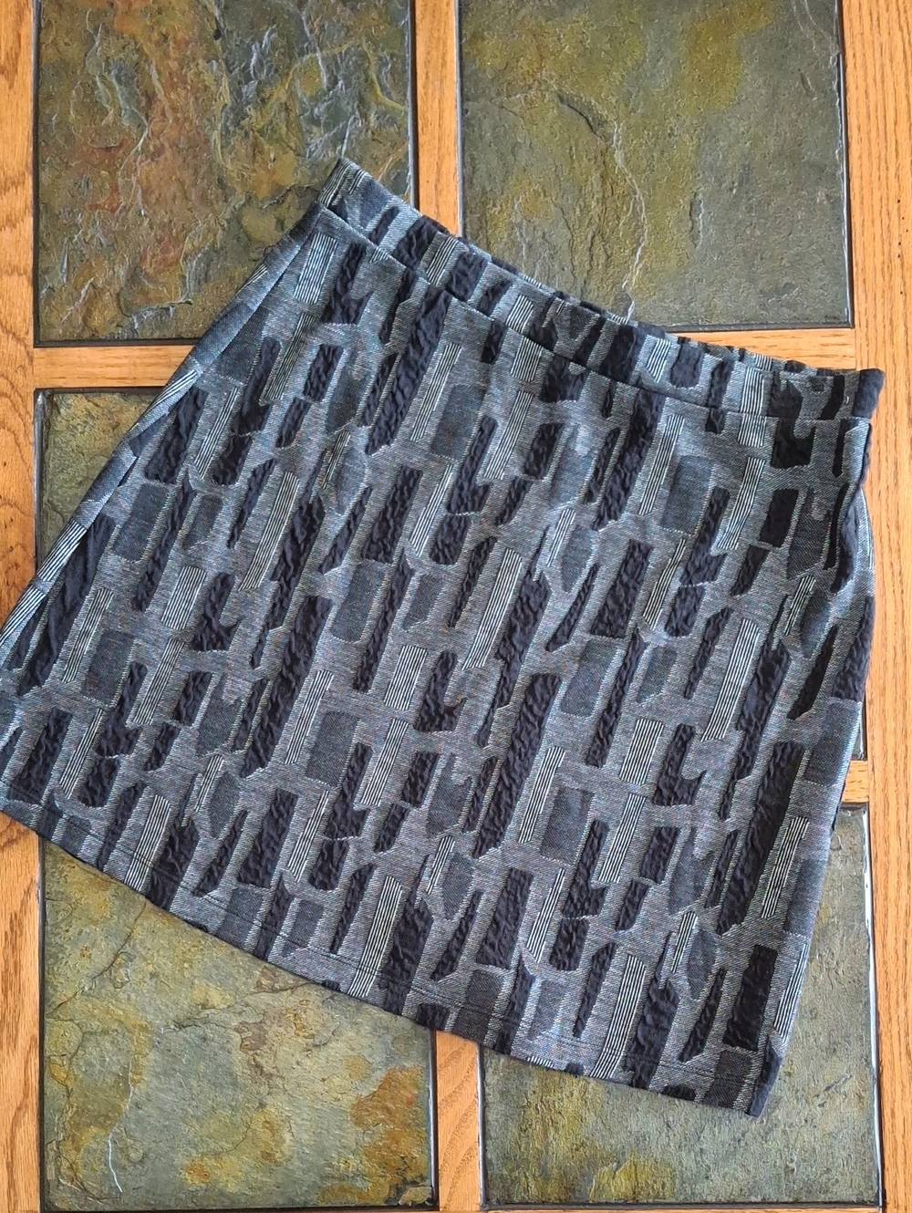 Gray & Black Patterned Jacquard Women's Skirt